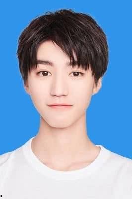 男明星证件照高清,男明星的帅气瞬间