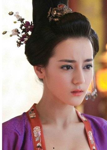 明星乳沟古装,揭秘明星乳沟之美