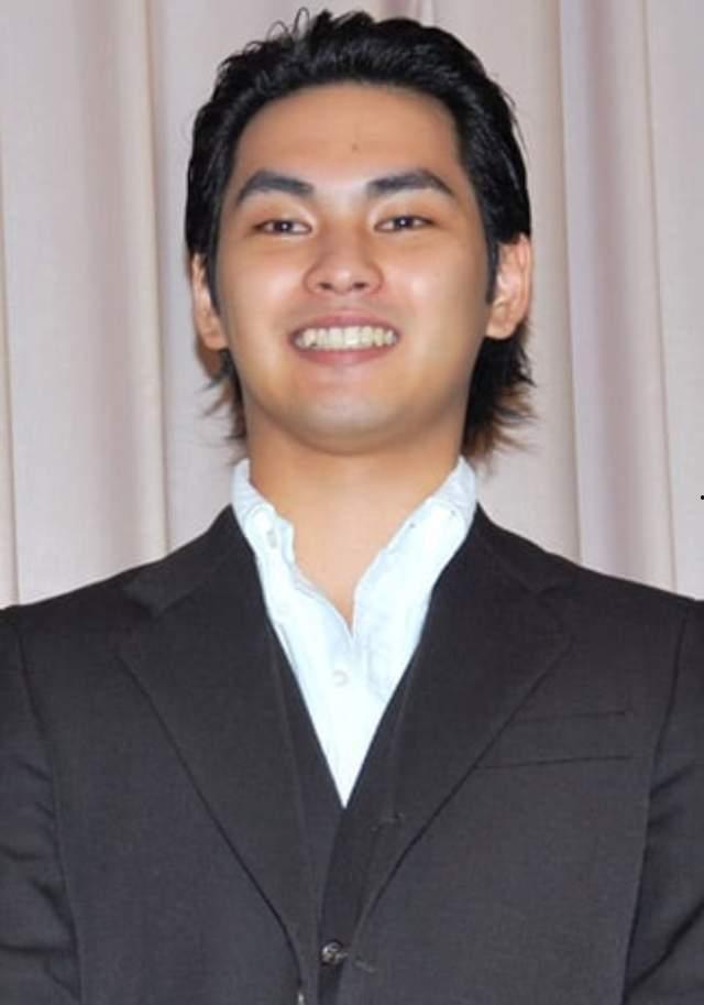 暴肥的男明星,从胖墩到健身达人