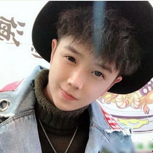 网红郭聪明直播,揭秘网红背后的真实生活